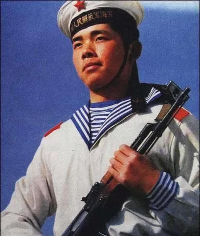 作不向资本低头的他守住内娱最后的脸面k8凯发一触即发不接广告不与冯小刚合(图3) 作不向资本低头的他守住内娱最后的脸面k8凯发一触即发不接广告不与冯小刚合(图3)